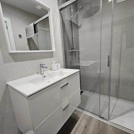 R2R - Bonito Apartamento En Zona Exclusiva - 1B105 *